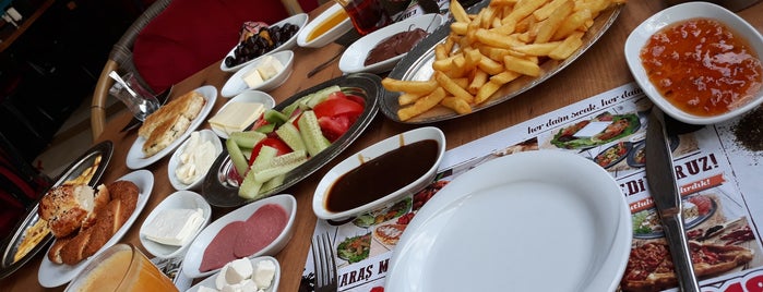 Akdo is one of Posti che sono piaciuti a Zeynep.