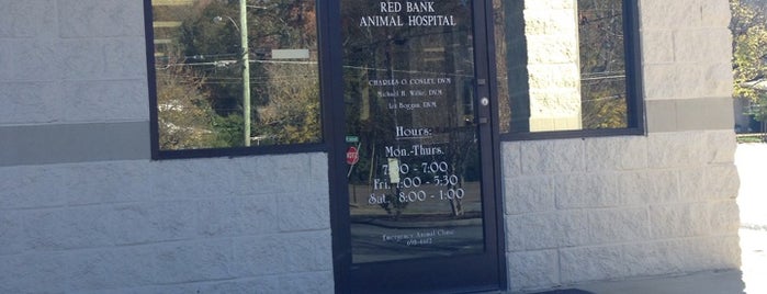 Red Bank Animal Hospital is one of สถานที่ที่ Caroline 🍀💫🦄💫🍀 ถูกใจ.