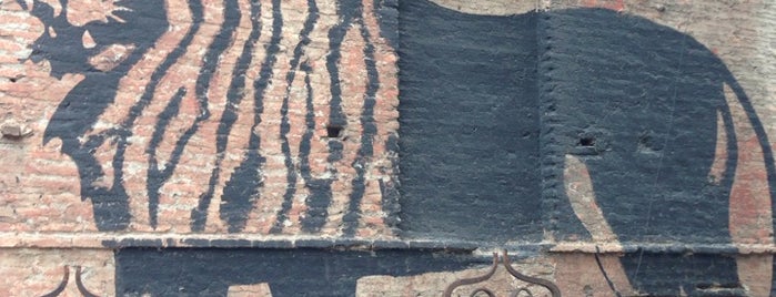 Shavi Lomi | შავი ლომი is one of Lugares favoritos de Sh.