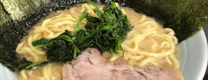 真鍋家 is one of らー麺.