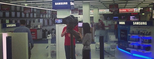 MediaMarkt is one of สถานที่ที่ Nataly ถูกใจ.