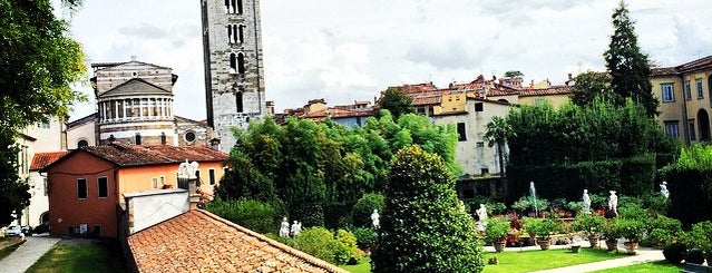 Lucca is one of tuscany guide.
