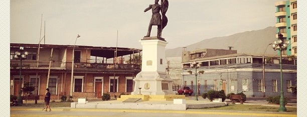 Plaza 21 De Mayo is one of Tempat yang Disukai plowick.