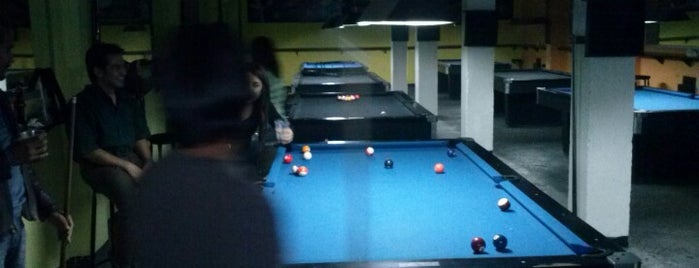 Pool & Beer is one of Lugares favoritos de Daniel.