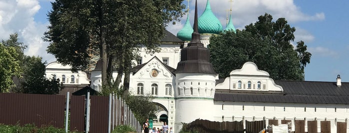 Свято-Введенский Толгский женский монастырь is one of Православные места.