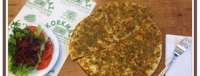 Korkmazlar Kebap Lahmacun Pide Salonu is one of สถานที่ที่บันทึกไว้ของ Erkut.