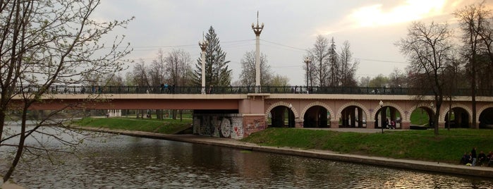 Александровский мост is one of Орловский моцион.