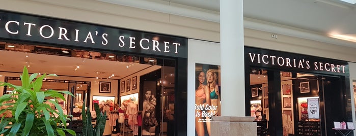 Victoria's Secret is one of Shop til You Drop! 💳.