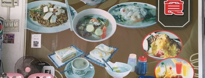 海鲜饭店 is one of Foodie.