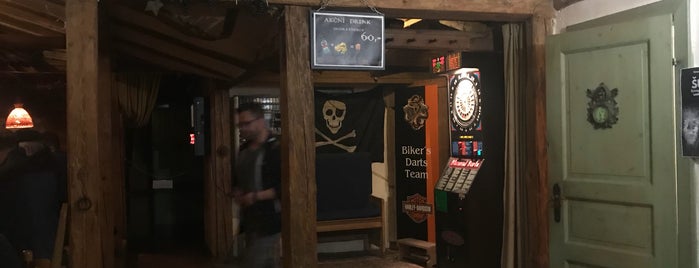 Biker's Bar is one of Eva'nın Kaydettiği Mekanlar.