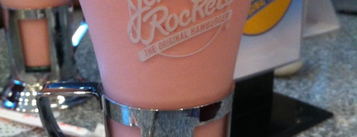 Johnny Rockets is one of Noor 님이 저장한 장소.