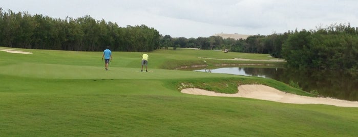 Campo de Golf is one of Cancun Tips.