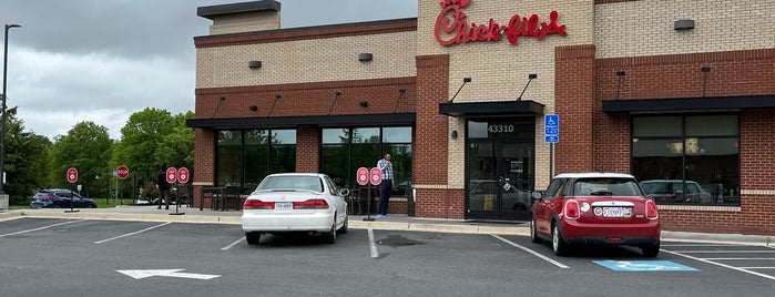 Chick-fil-A is one of Places Near Mom Leg Rehab.