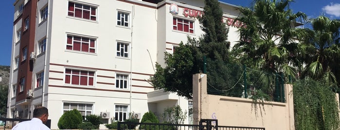 Özel Çukurova Okulları is one of สถานที่ที่ Nalan ถูกใจ.