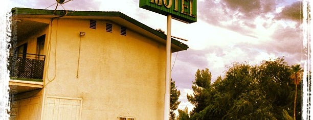 Stardust Motel is one of Temp list.