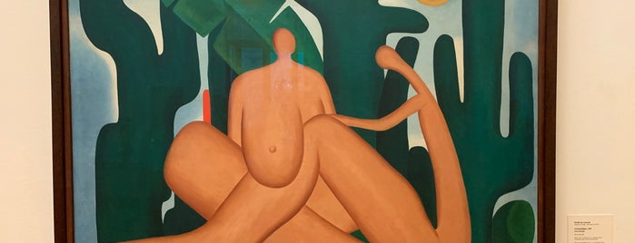 Exposição "Mulheres Radicais" is one of Lugares favoritos de Camila Marcia.