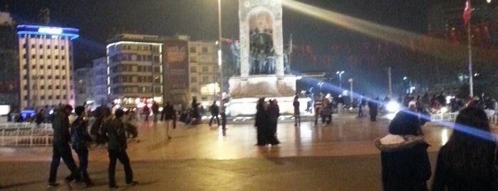 İstiklal Caddesi is one of Turkcell 4 Çeker.