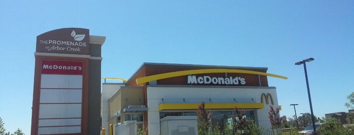 McDonald's is one of Lugares favoritos de Jason Christopher.