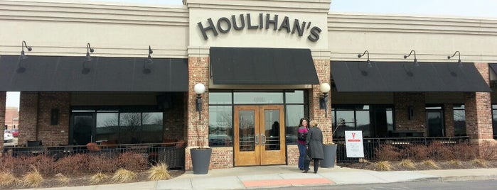 Houlihan's is one of Gespeicherte Orte von Becky Wilson.