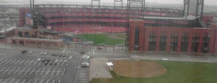 Hilton St. Louis at the Ballpark is one of DMI Hotels.