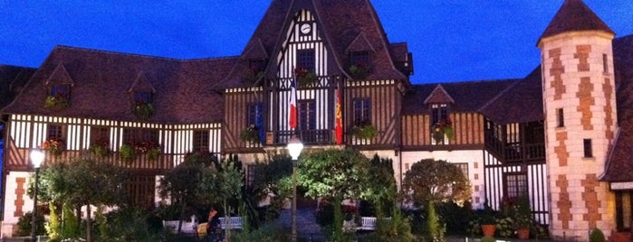 Mairie de Deauville is one of Trips / Normandie, France.