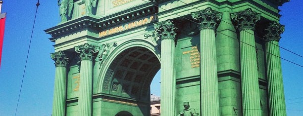 Нарвские триумфальные ворота is one of Что посмотреть в Санкт-Петербурге.