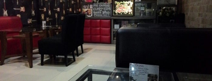 Kakamoo Cafe is one of Semarang OTS.