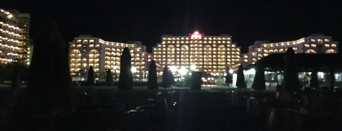 Majestic Hotel & Residence Sunny Beach is one of My places.