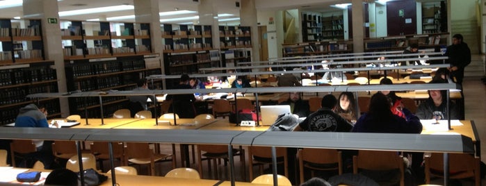 Biblioteca Facultad de Geografía e Historia (UCM) is one of Todas las Bibliotecas de Madrid.