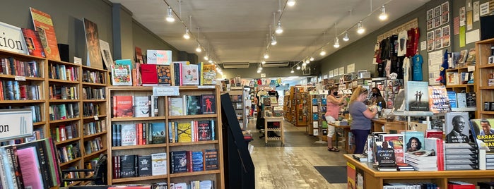 Brilliant Books is one of Traverse city.