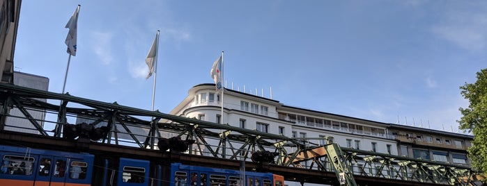 H Wuppertal HBF/Döppersberg (Schwebebahn) is one of Wuppertal 🚟.