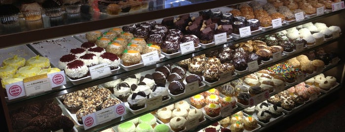 Crumbs Bake Shop is one of Kristeena’s Liked Places.