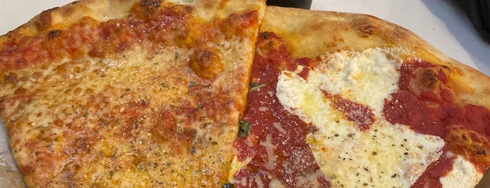 Williamsburg Pizza is one of The 15 Best Places for Gorgonzola Cheese in New York City.