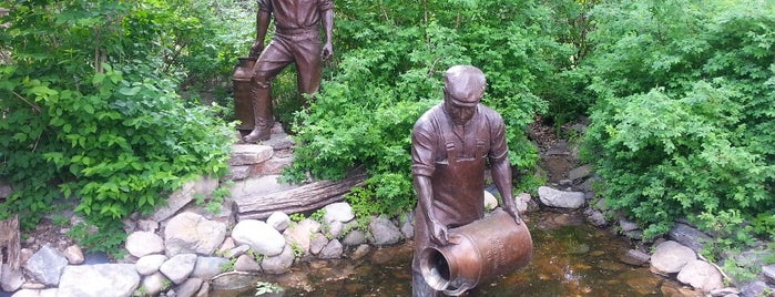 D.C Booth Historic National Fish Hatchery & Archives is one of Posti che sono piaciuti a Nosh.