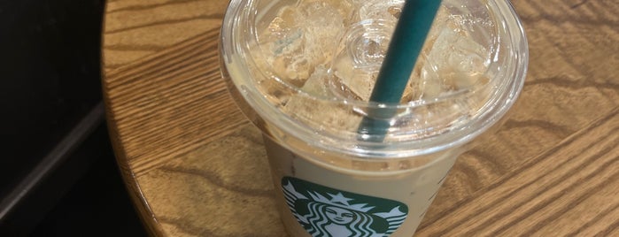 Starbucks is one of Posti che sono piaciuti a Bandder.