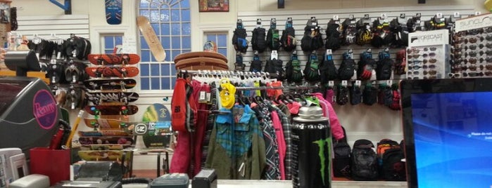 The Surf Shop is one of SNOWBOARD SHOPS.