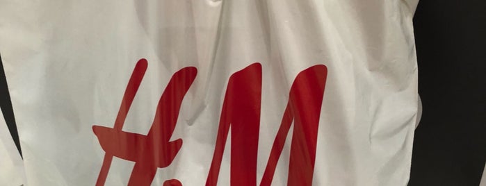 H&M is one of Ernesto'nun Beğendiği Mekanlar.