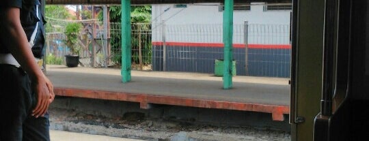Stasiun Cilebut is one of Train Station Bogor Tanah Abang Jakarta.