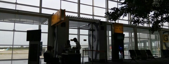 Domestic Departure Gate 10 is one of Airport or Bandara Udara di Indonesia.