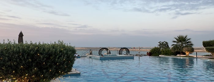 Royal Saray Resort By Accor is one of Locais salvos de Osamah.