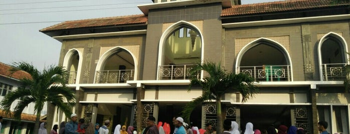 Masjid Raudlatus Sholihin is one of A local’s guide: 48 hours in Gemolong, Indonesia.