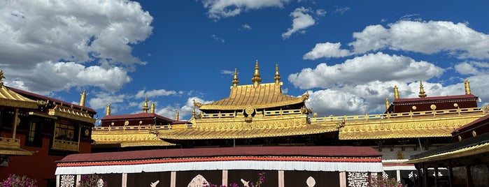 Jokhang Temple is one of Wonderful places I've been.