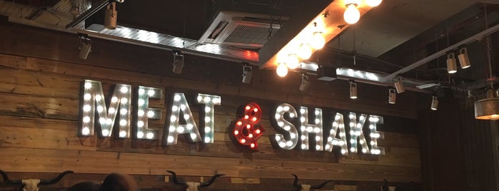Meat & Shake is one of Бургеры в Лондоне.