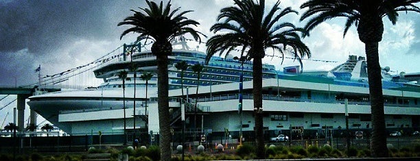 Golden Princess is one of Lugares guardados de Julian.