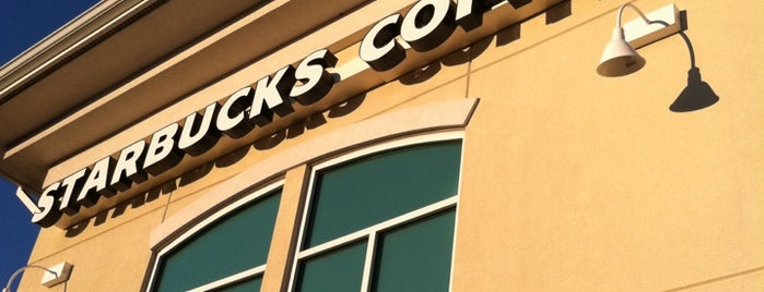 Starbucks is one of Lugares favoritos de Sneakshot.