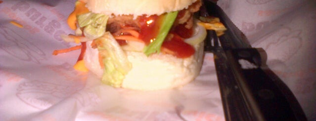 Rawang Burger Bakar (RBB) Kuala Terengganu. Tropix Bistro is one of @Kuala Terengganu, Terengganu.