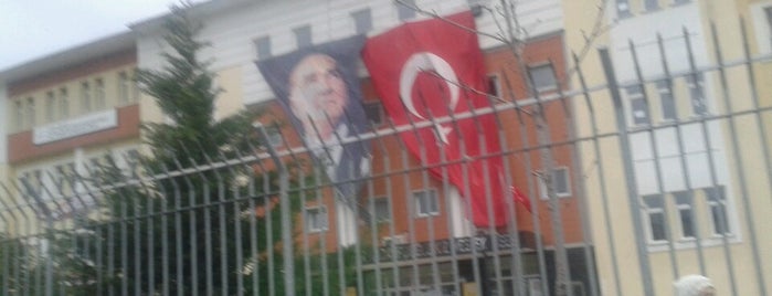 Alaattin Nilüfer Kadayıfçıoğlu Kız Teknik ve Meslek Lisesi is one of Gül : понравившиеся места.