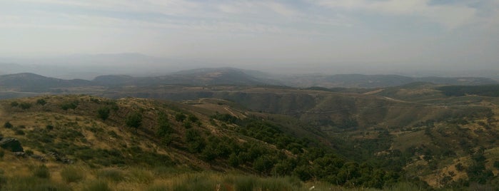 Serra de Bornes is one of Lieux qui ont plu à Bruna.