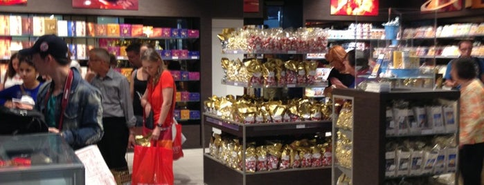 Lindt Outlet is one of Fabrikverkauf & Outlets (Factory Outlets) DE.