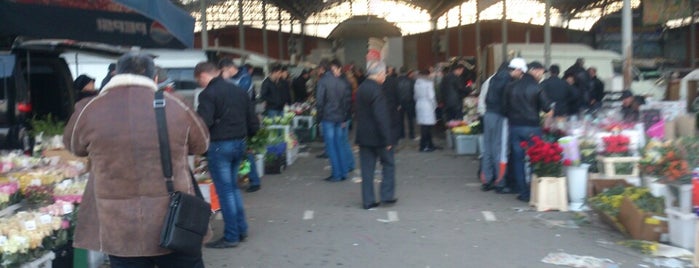 Восточно-кругликовский Рынок is one of Lugares favoritos de Ramina.
